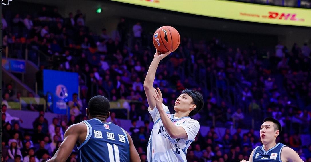 yl23455永利官方网站-广东男篮80:82输新疆，看看媒体怎么说，徐杰和胡明轩成罪魁祸首