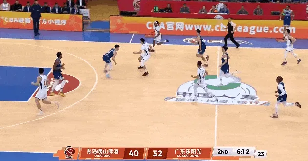 yl23455永利官方网站-崔永熙一条龙试图隔扣米奇被封盖，后者砍下23分6篮板2抢断3盖帽