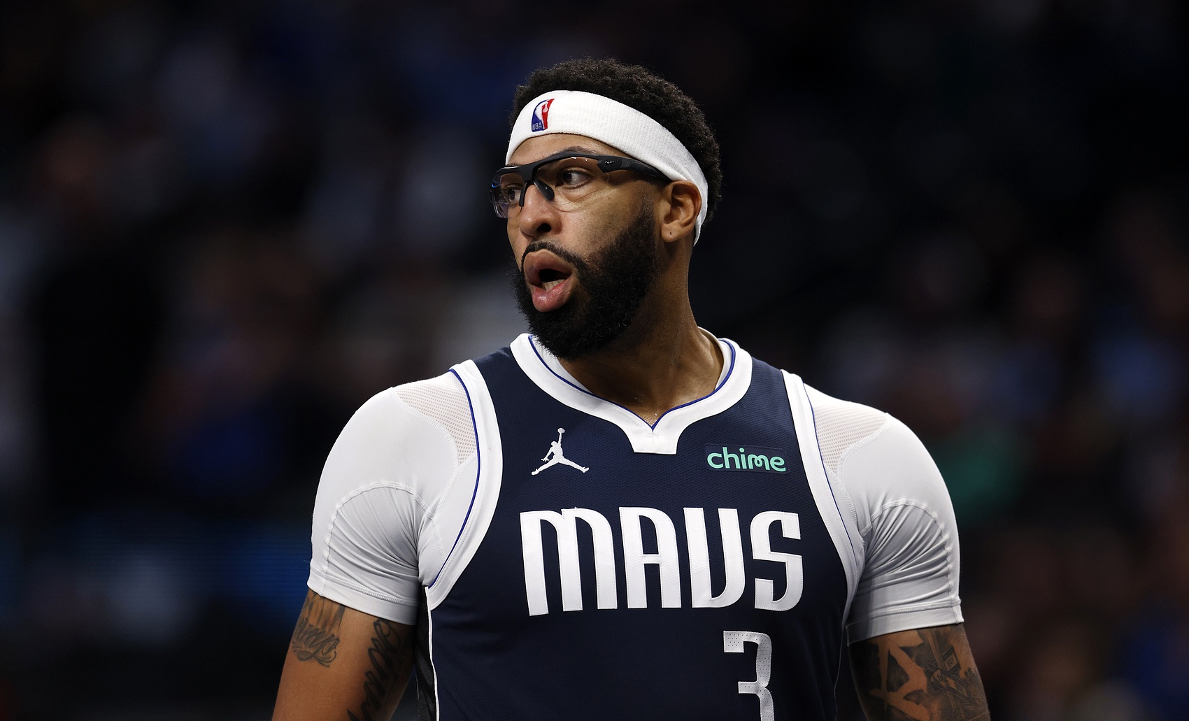 yl23455永利平台-浓眉：得知用我换东契奇时以为是开玩笑 还幻想过和东契奇做队友