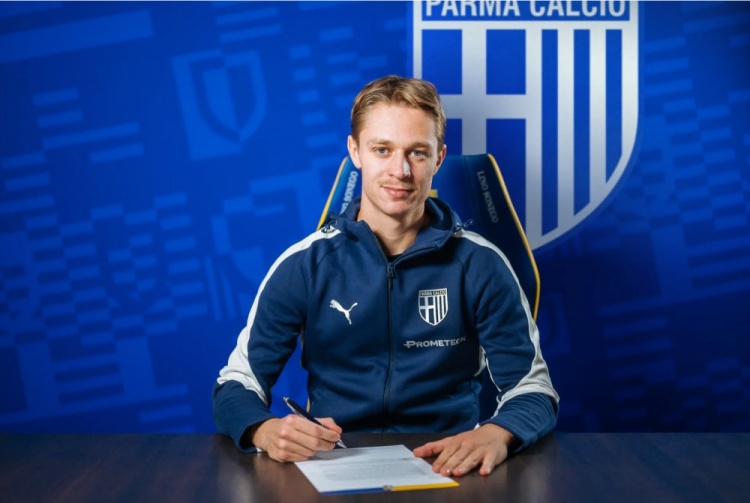 斯基拉：帕尔马600万欧买断卡维利亚，尤文获得60万欧分成